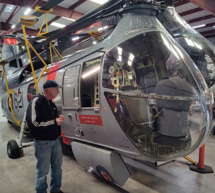 classic-rotors-helicopter-museum-photo